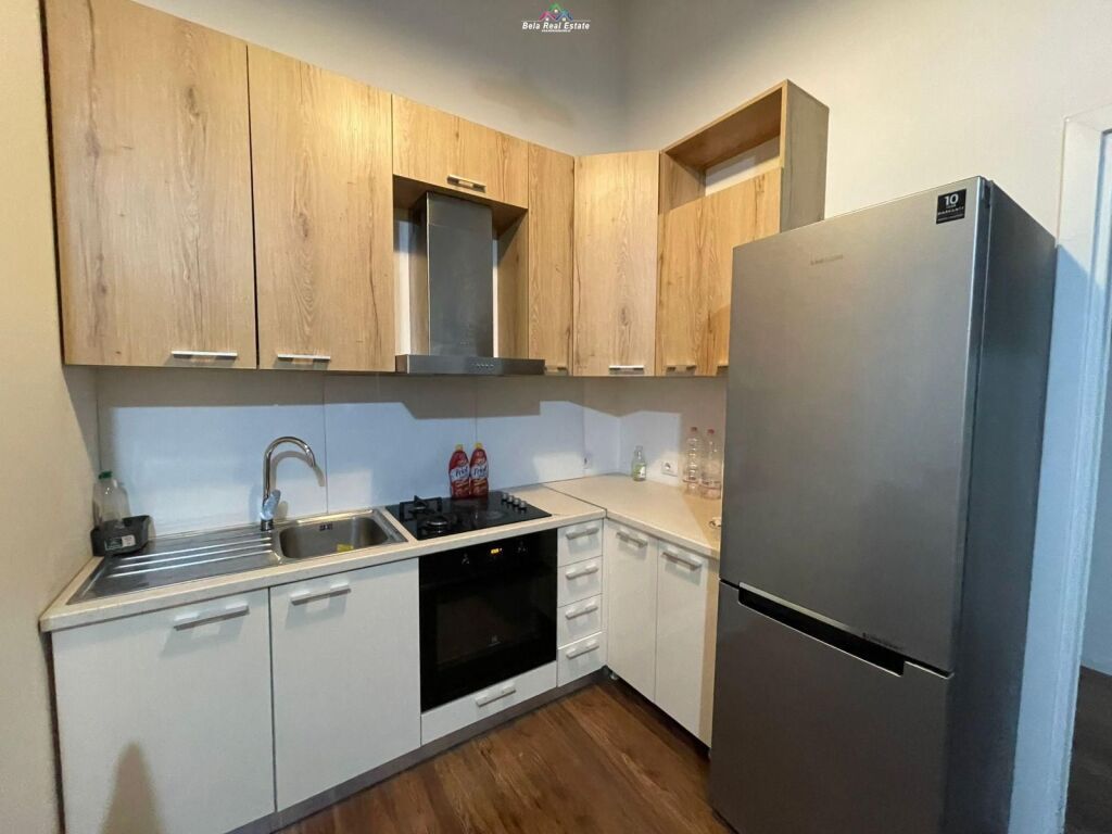 Apartament Me Qera 2+1+2 Tek Zogu I Zi (ID B2201592) Tirane.