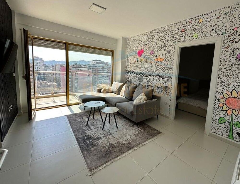 Qira, Apartament 2+1, Blloku, Tiranë