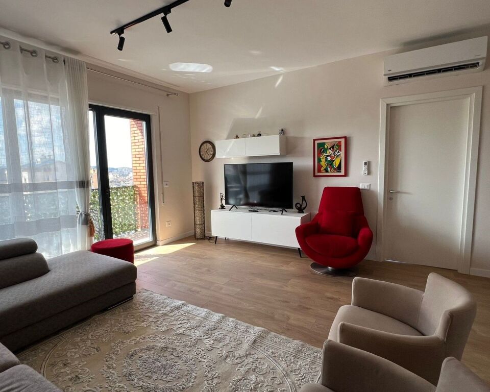 🏡 Apartament 2+1+2 me qira – Myslym Shyr, Tiranë