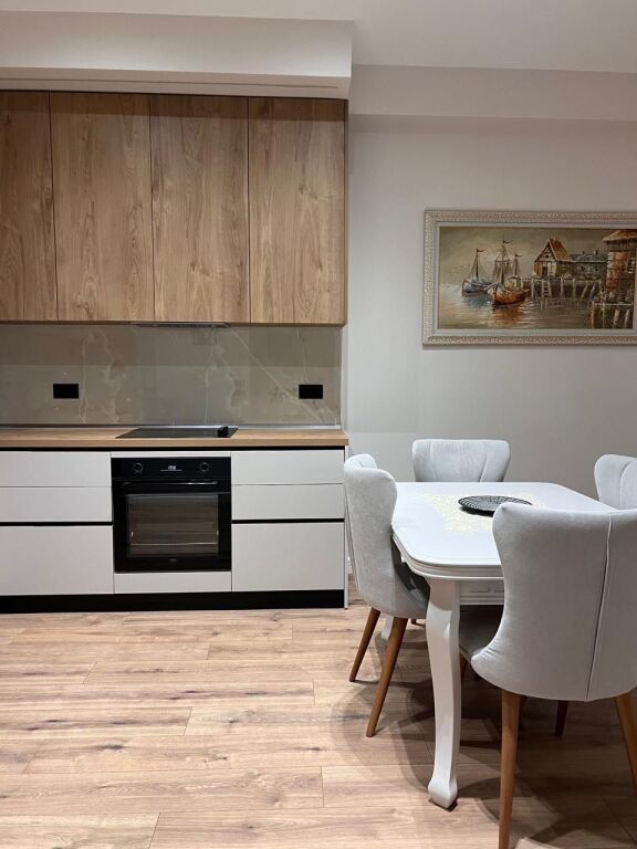 Apartament 1+1 me qera tek Mine Peza prane Rosman Lala