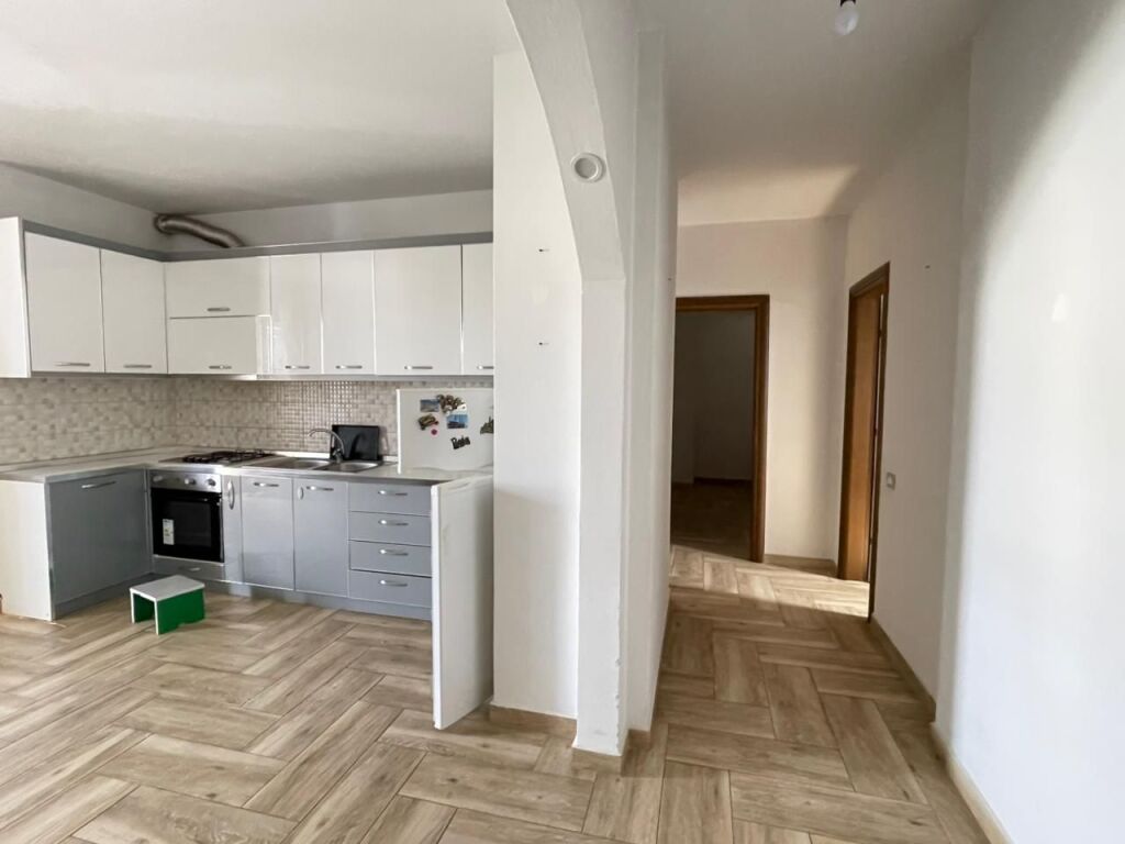 Apartment 2+1+2 for rent near the Hospital, Durres.