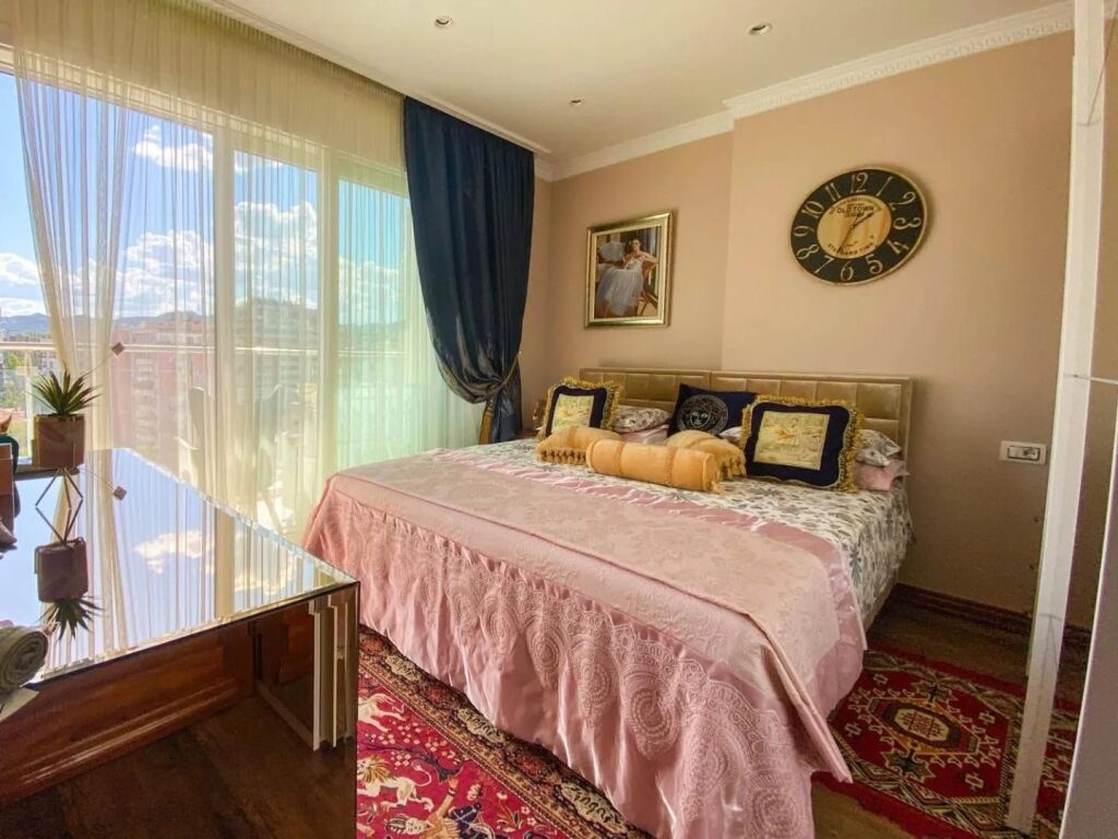 JEPET ME QERA APARTAMENT LLUKSOZ NE BLLOK