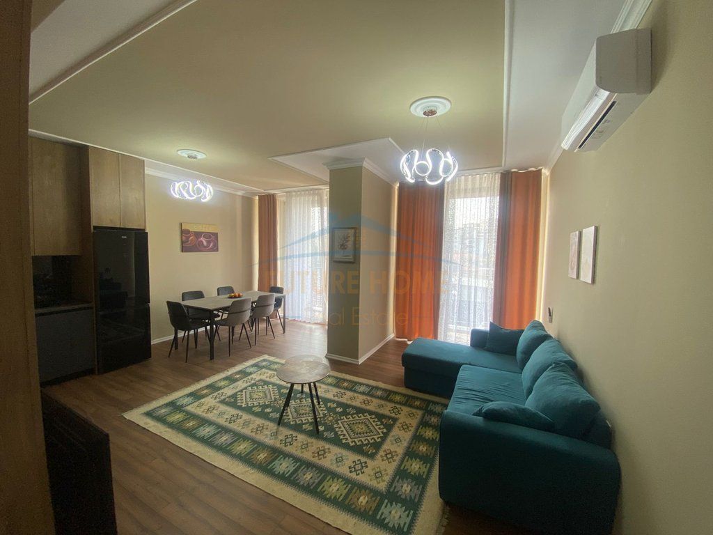 Qera , Apartament 2+1+2 , Rruga Riza Cerova