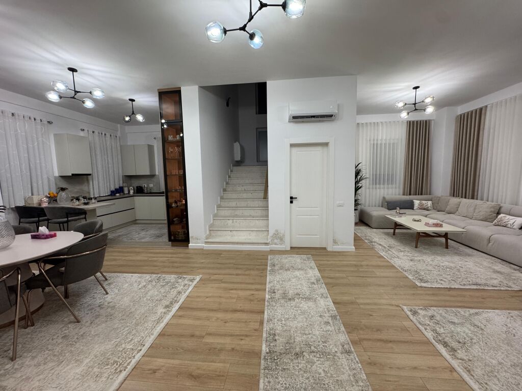 🏡 VILLA IN AFFITTO 3 PIANI – MJULL BATHORE, VILA LULE
