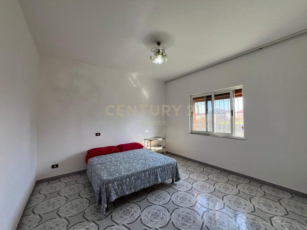 PRIVATE HOUSE FOR SALE NEAR THE CENTER IN SHIJAK !