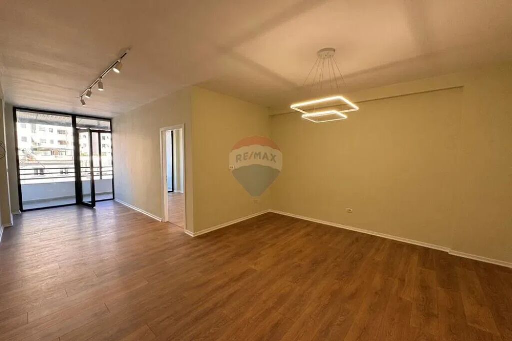Apartament  2+1 per shitje ne Astir