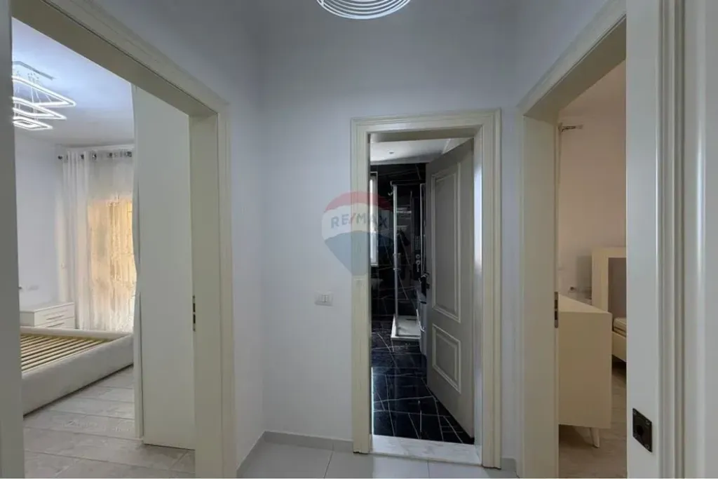 APARTAMENT 2+1+2 PER SHITJE NE XHAMLLIK