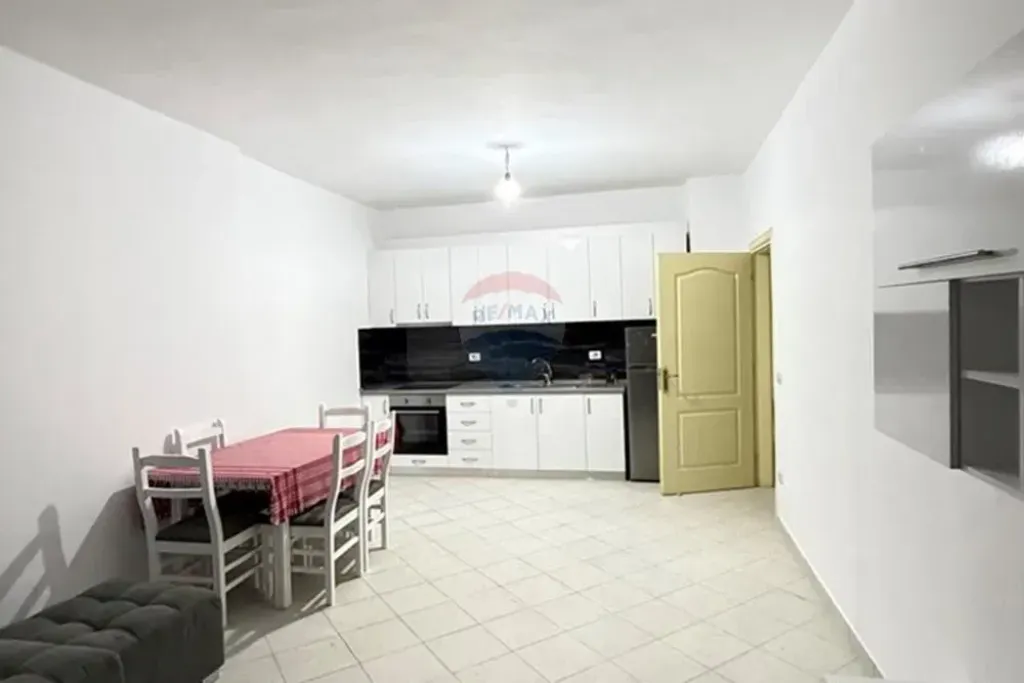 Appartamento 2+1 in affitto a Vila L, Astir