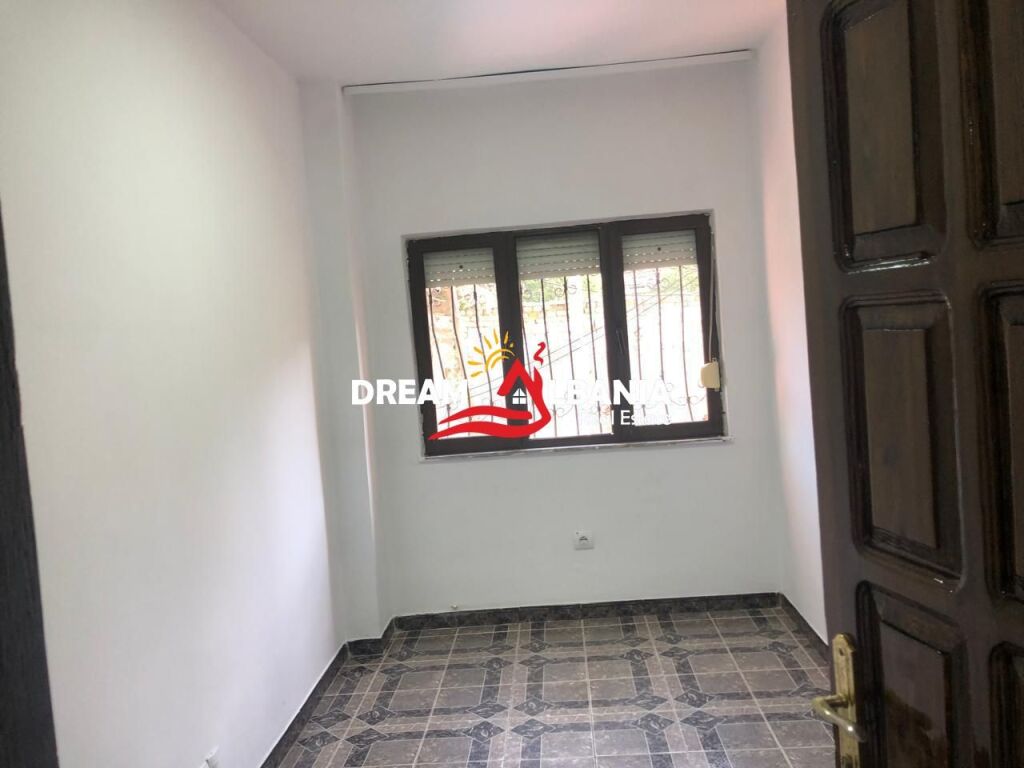 Apartment for rent 2+1+2 on Kavaja Street, Tirana (ID 4229490)