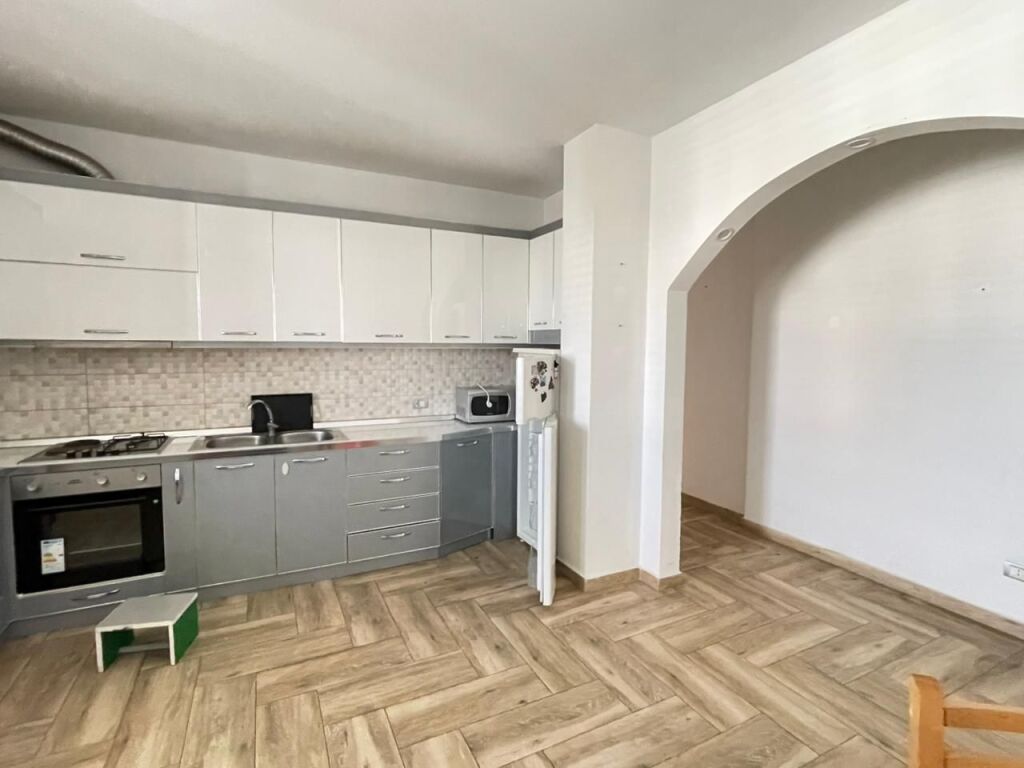 Apartment 2+1+2 for rent near the Hospital, Durres.