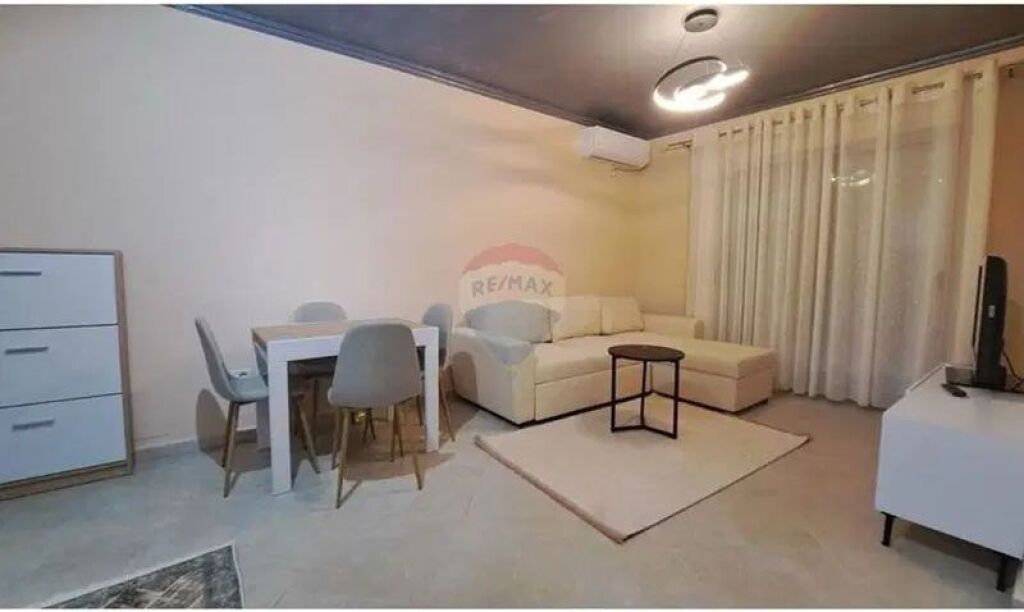 Apartament 2 + 1 me qira te Prokuroria e Tiranës