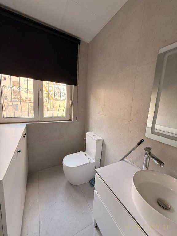 OFFICE SPACE FOR RENT OPPOSITE THE WHOLESALE MARKET