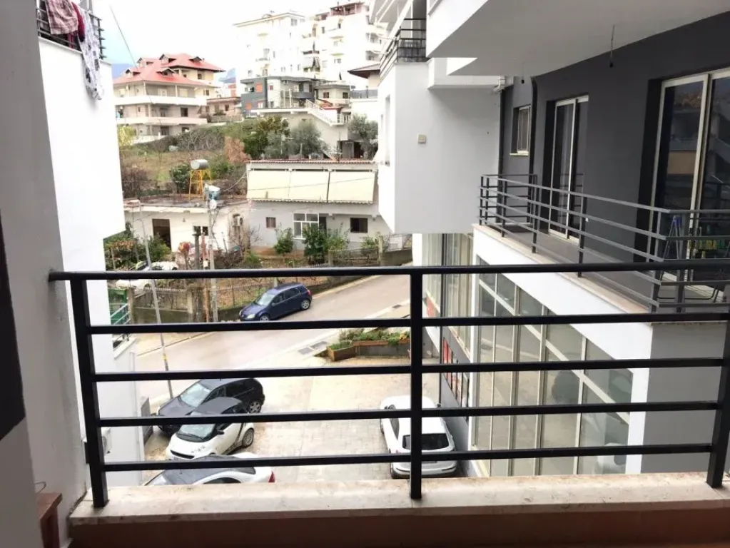 Tirane, jap me qera apartament 1+1+Ballkon Kati 3, 73 m² 380 €