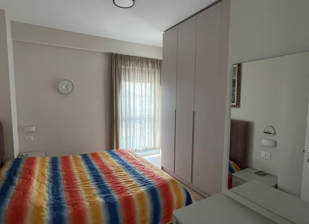 Apartament me Qira 2+1+2 ne Myslym Shyri - Pamja 4