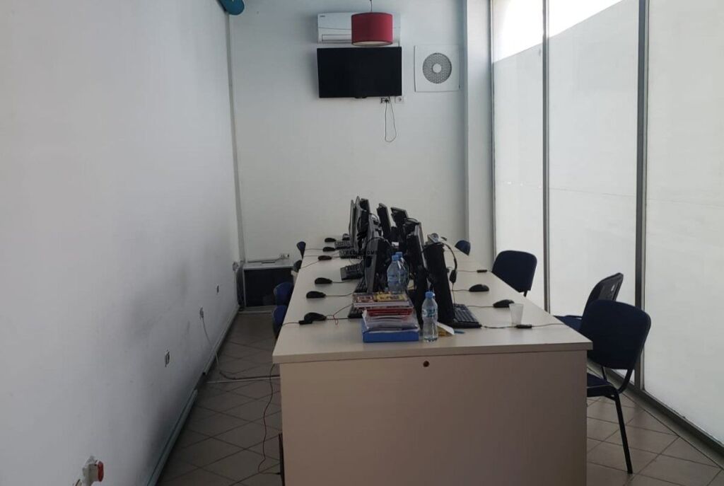 NEGOZIO IN AFFITTO 55 M2 CENTRO 70.000 LEKE FH-64171