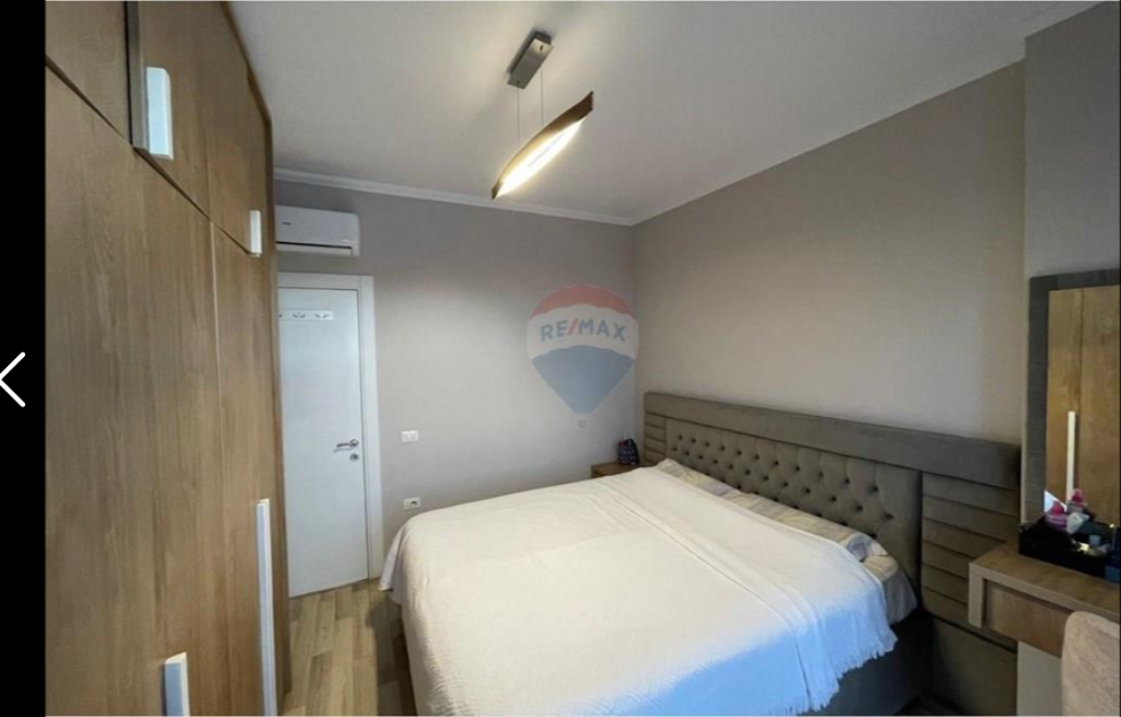 Apartament per shitje 2+1 tek Farmacia 10