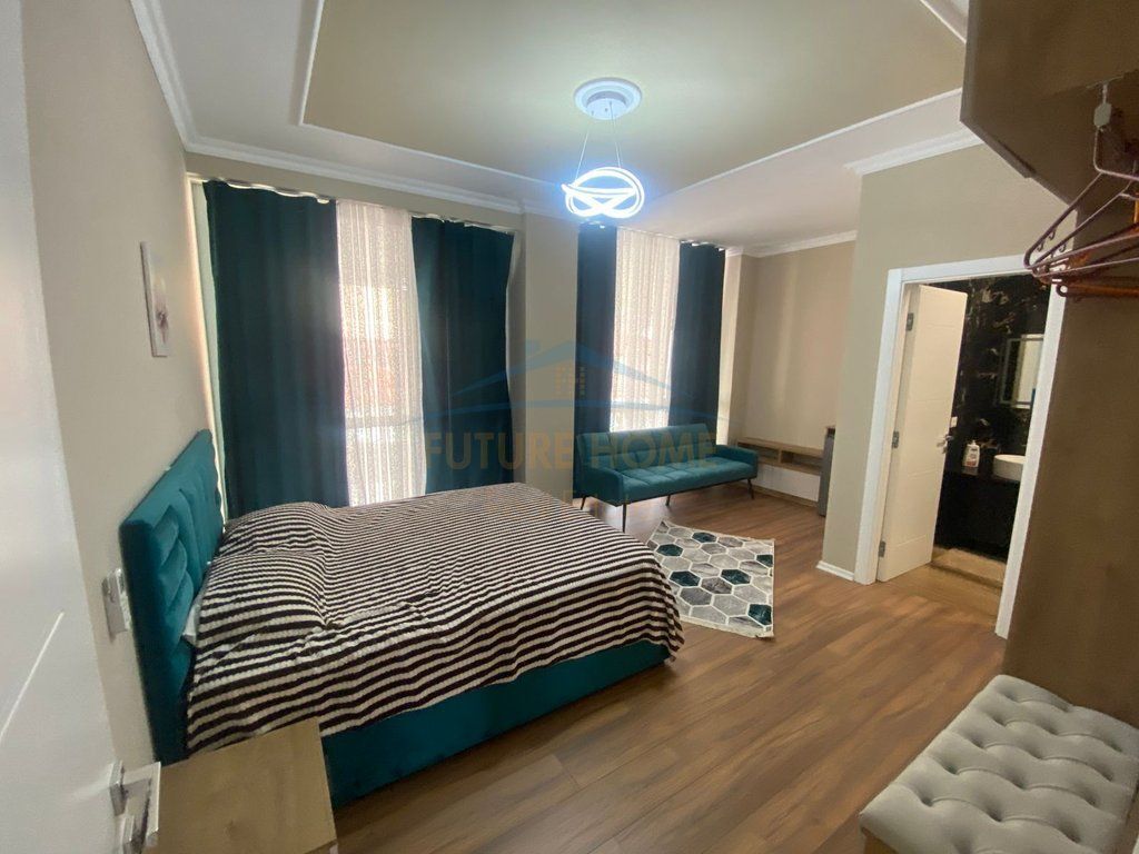 Qera , Apartament 2+1+2 , Rruga Riza Cerova