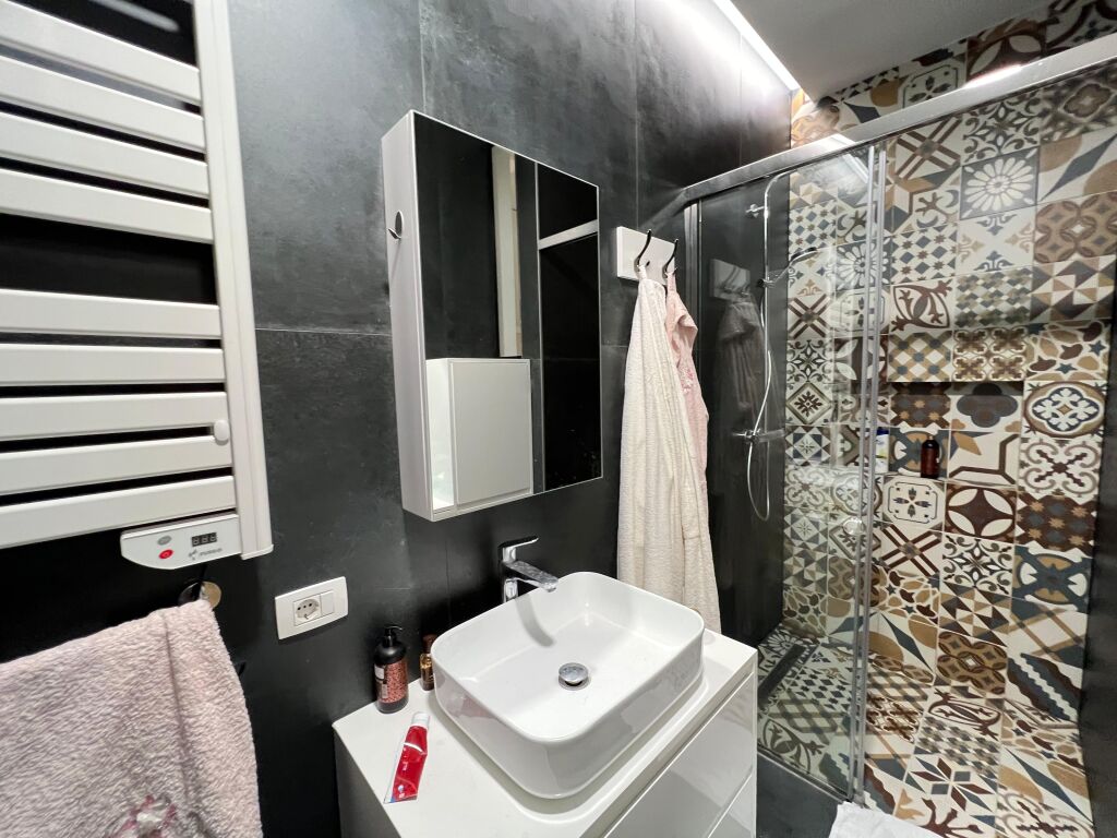 🏡 JEPET ME QIRA – Super Apartament 2+1+2