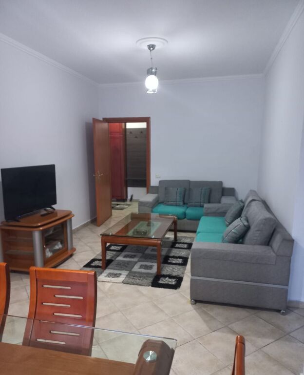 Appartamento 1+1 in affitto, vicino a Kopshti 45 Tirane e Re, via Irfan Tomoni, 500 mila lek
