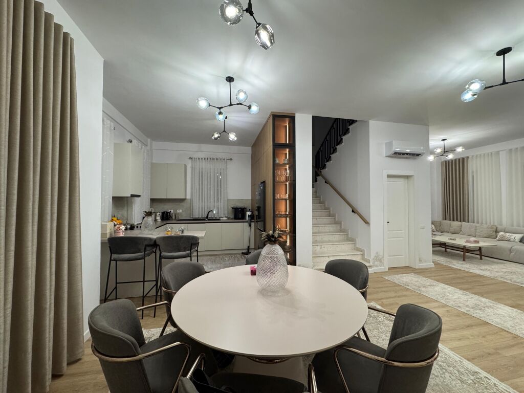 🏡 VILLA IN AFFITTO 3 PIANI – MJULL BATHORE, VILA LULE