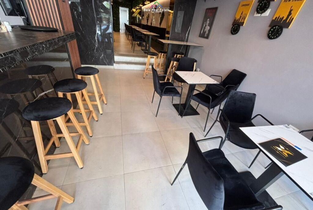 Shitje Biznesi Bar Kafe- Restorant Ne Bllok ( ID BSHB176) Tirane