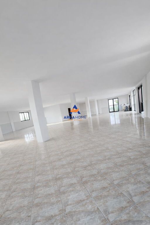 BUSINESS PREMISES FOR RENT 430M2 "MARTIN CAMAJ STREET CONTINUATION OF THE RING BEACH-PLEPA" 85000 LEKE