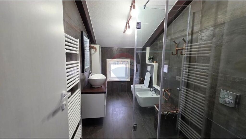 Penthouse for rent, Secret Garden
