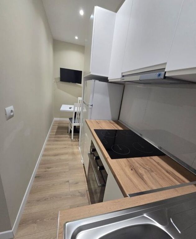 Viale Zogu il Primo-Appartamento 1+1 in affitto