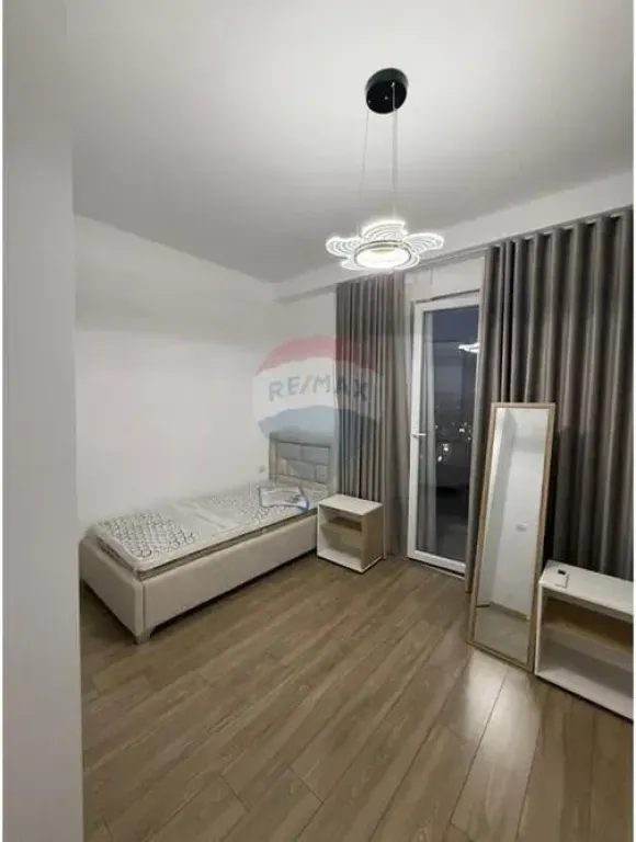 Appartamento 2+1 in vendita a Kamëz con veranda, arredato.