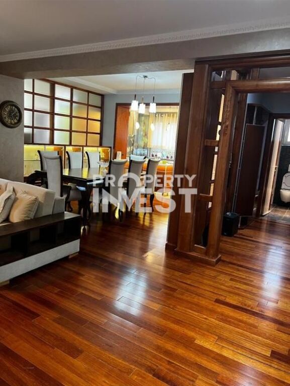 Apartment 3+1 for sale in Bllok.