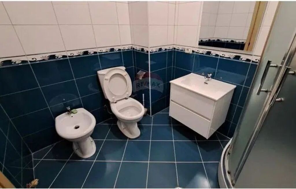 Apartament 2 + 1 me qira te Prokuroria e Tiranës