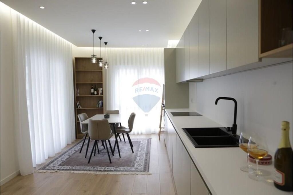 Apartament - Për Qira - Zogu I Zi, Tiranë