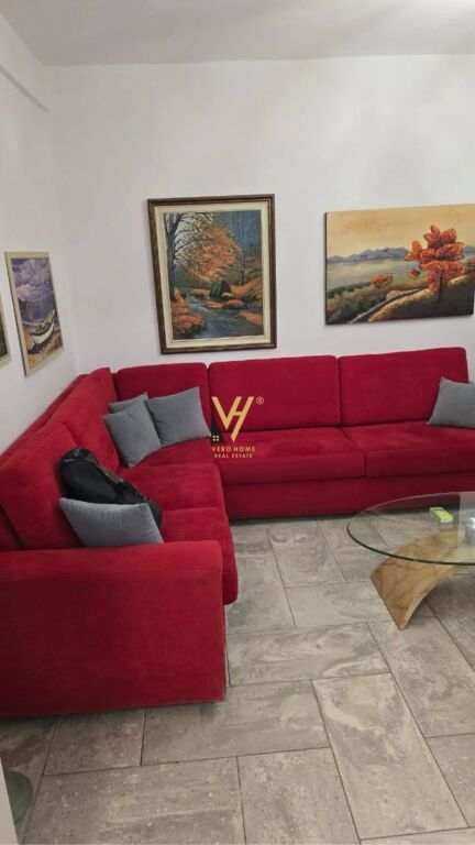 JEPET APARTAMENT 2+1+BLK ME QIRA TE MEDRESEJA 56.000 LEKE