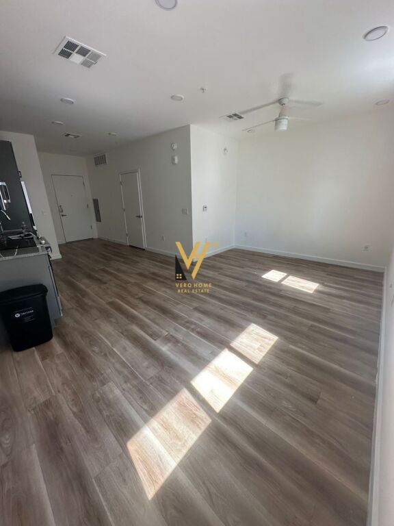 OFFICE 76 M2 FOR RENT IN YZBERISHT 40,000 LEKE