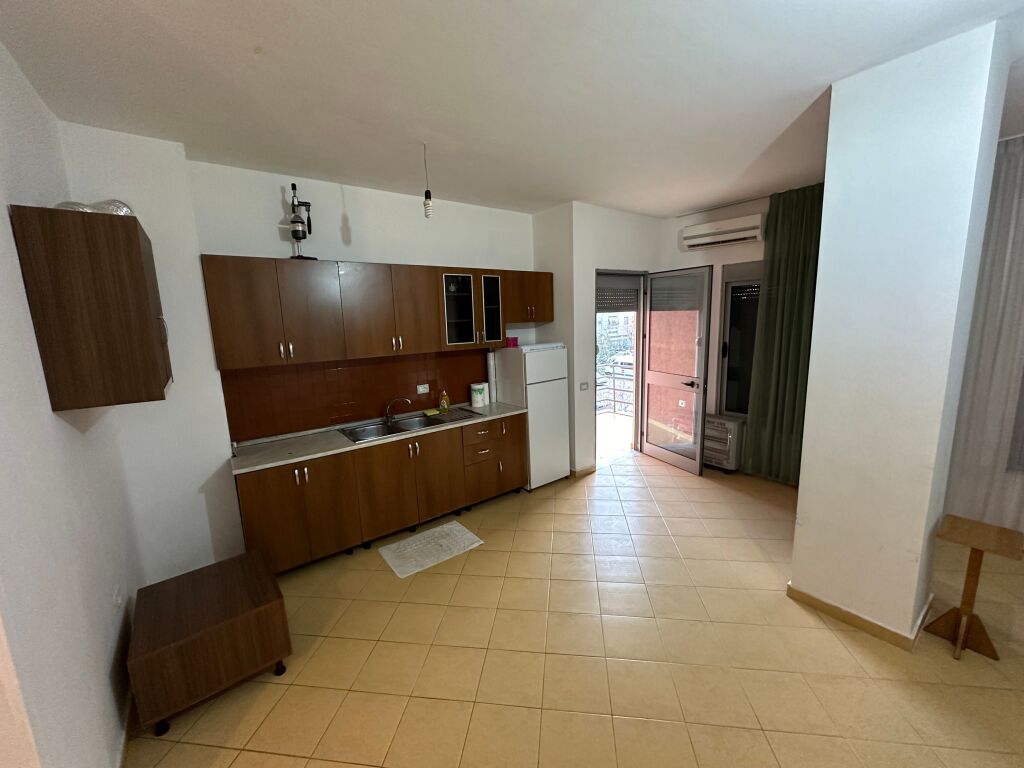 Appartamento 1+1 in affitto vicino a Spak in via Jordan Misja