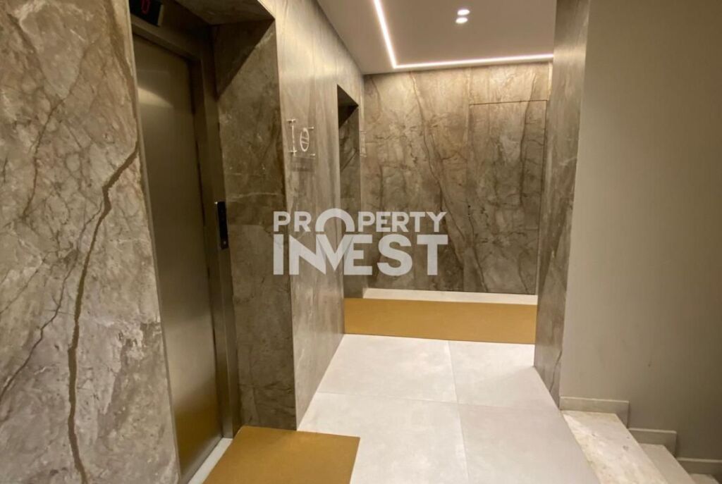 Office space+parking spot for rent at Myslym Shyri