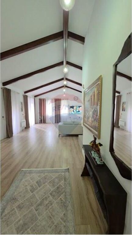 Penthouse for rent, Secret Garden