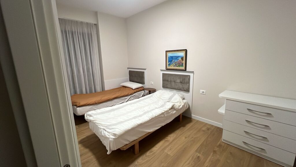 APARTAMENT ME QIRA 2+1+2  NE MYSLYM SHYR TIRANE