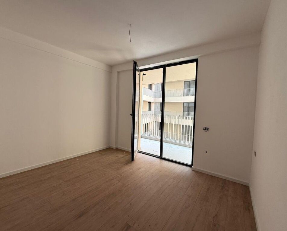 🏢 Office for Rent – Golden Tower, Mine Peza