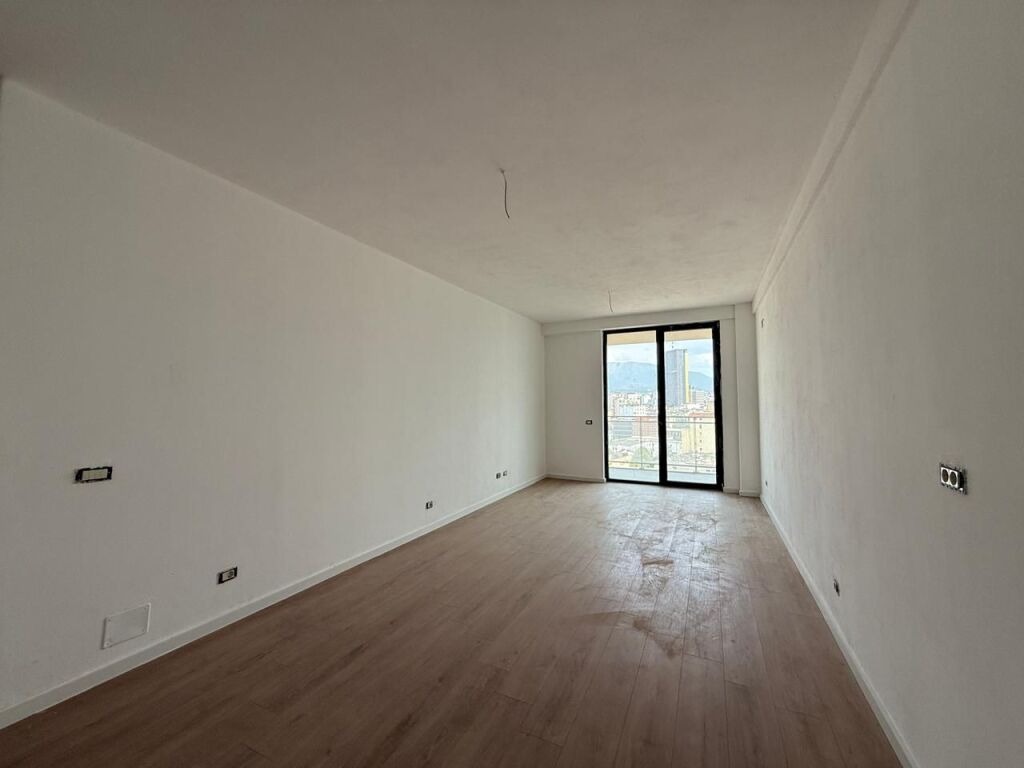 🏢 Office for Rent – Golden Tower, Mine Peza