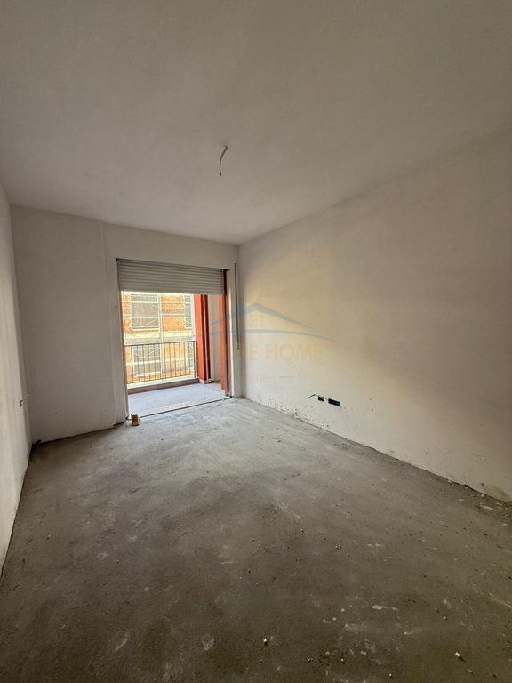 In vendita, Appartamento 1+1, , Paskuqan, Tirana.