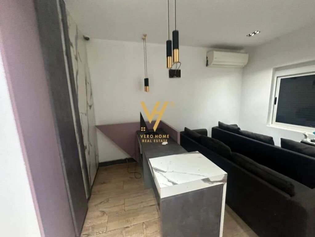 BUSINESS PREMISES 100 M2 FOR RENT AT WILLSON SQUARE 120,000 LEKE