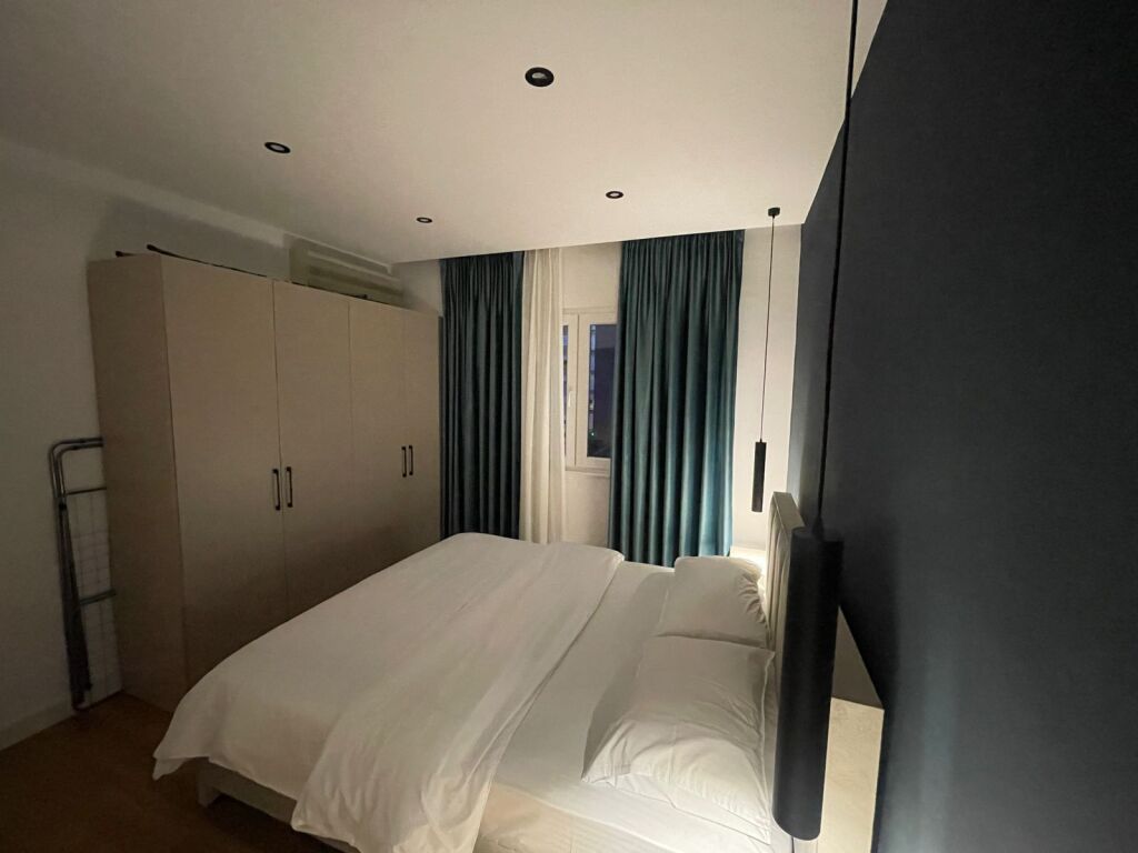 Appartamento 1+1 in affitto-Pazar i ri, Tirana