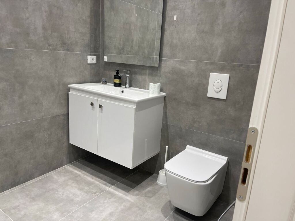 Appartamento 1+1 in affitto-Pazar i ri, Tirana
