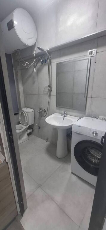 JEPET ME QIRA – APARTAMENT 1+1 NË QYTET STUDENTI