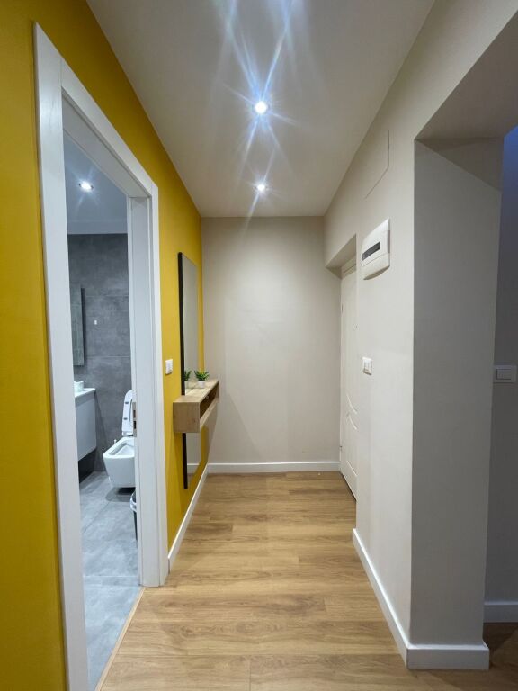 Appartamento 1+1 in affitto-Pazar i ri, Tirana