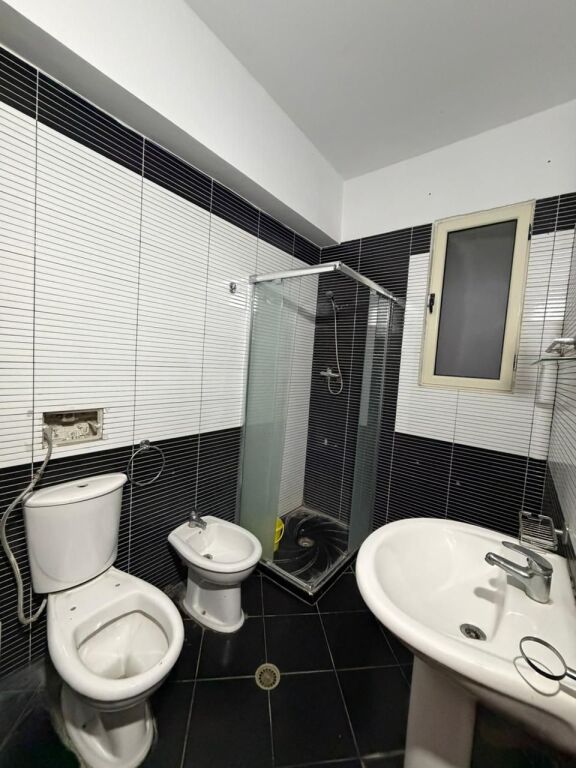 Apartament 2+1+2wc me Qera Afatgjatë - Bulevardi Ismail Qemali, Vlorë