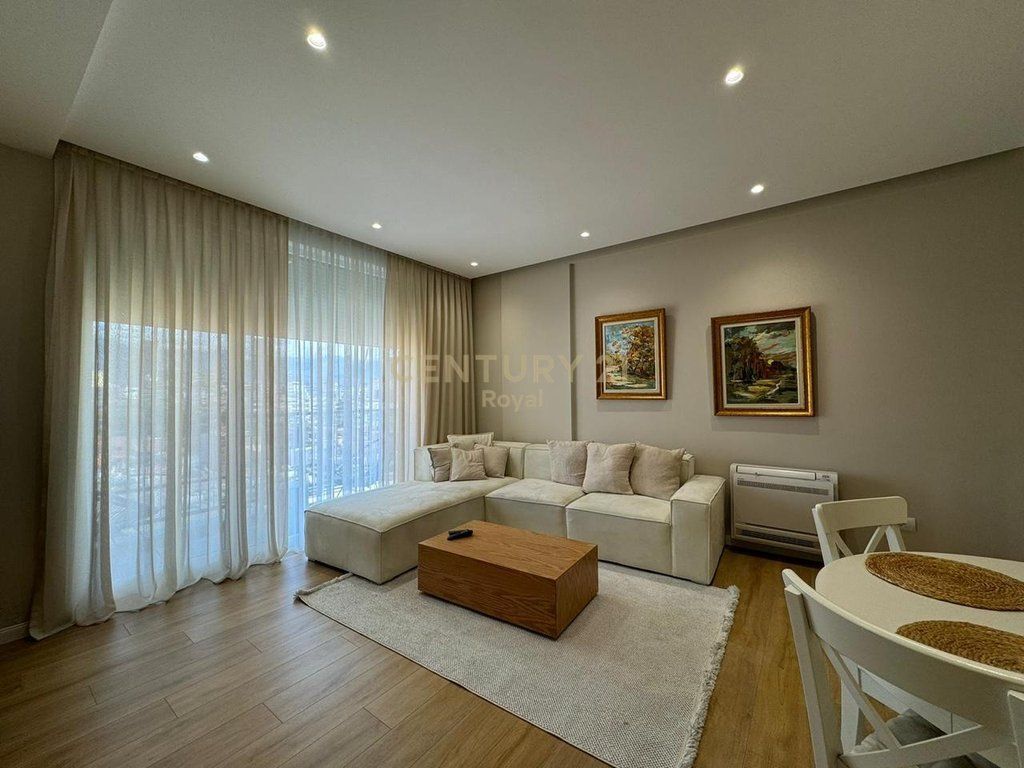 Appartamento 2+1+2 in affitto vicino alla zona 21 Dhjetori e via Kavaja.