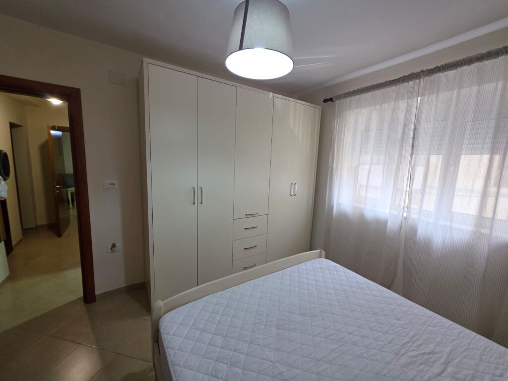 1+1,furnished at minibashkia 2, Elbasan street, 450 thousand lek