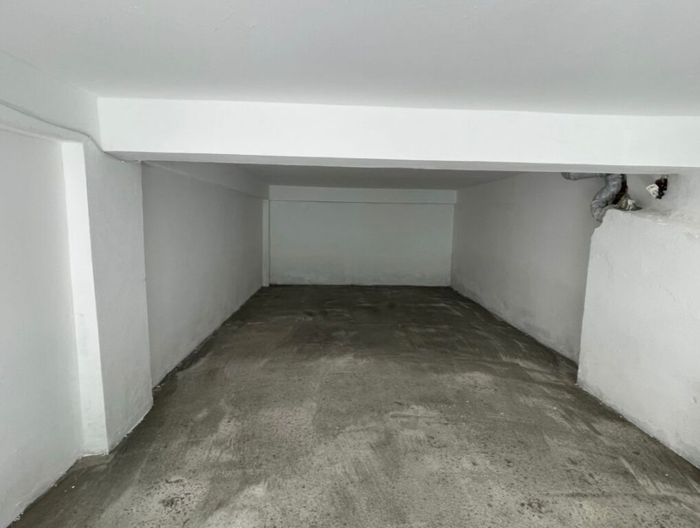 Garage for rent – Center, Durrës